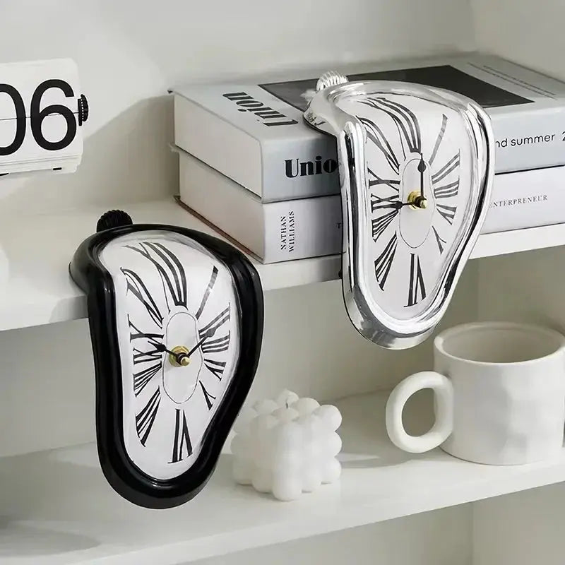 Y2K Melting Clock – Surreal Dripping Clock for Shelf & Desk Decor, photo 2