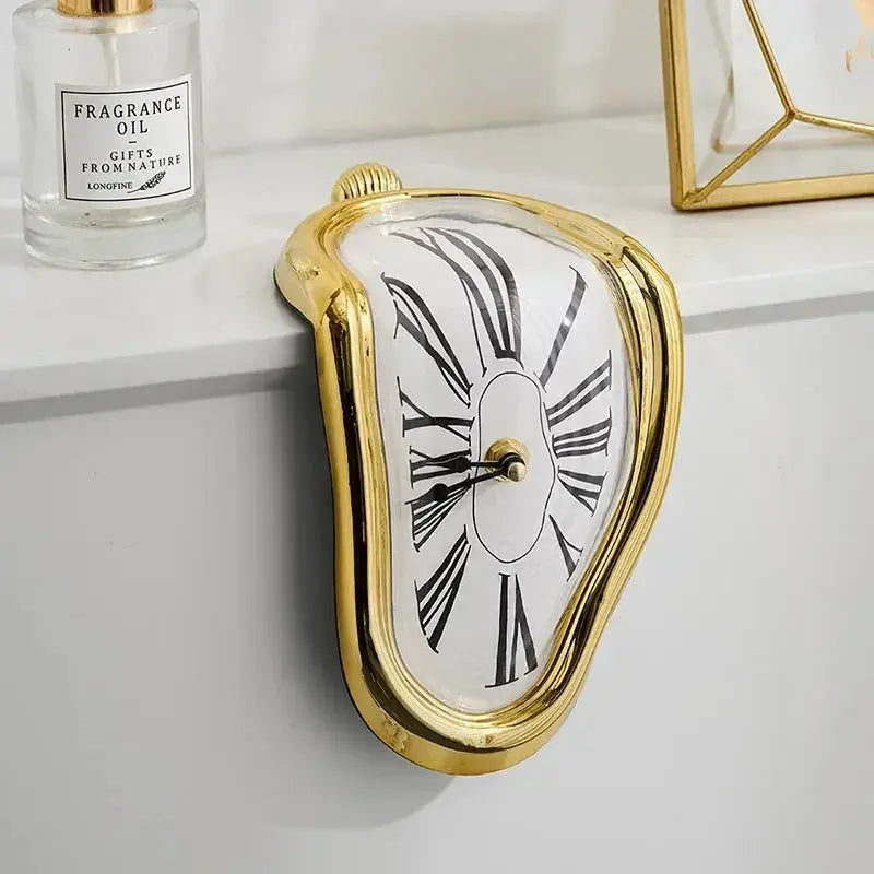 Y2K Melting Clock – Surreal Dripping Clock for Shelf & Desk Decor